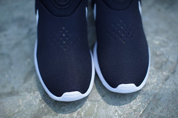 Nike Roshe Run Slip-On Black/White