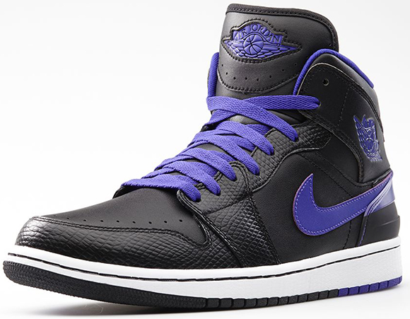 Release Reminder: Air Jordan 1 Retro ’86 ‘Black/Dark Concord-White’