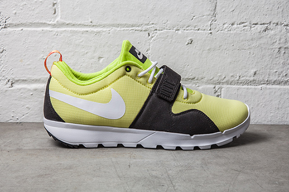 Sonic Yellow Nike SB Trainerendor SE