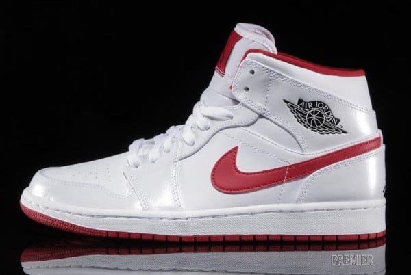 air-jordan-1-mid-white-black-gym-red-2