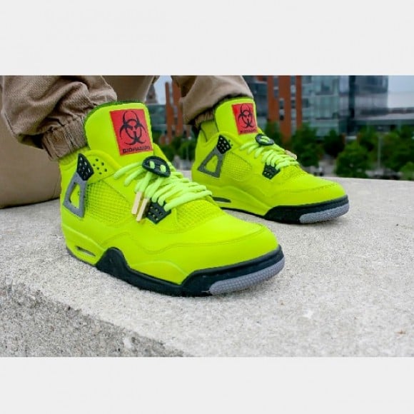 air-jordan-4-biohazard-customs-by-v-a-b