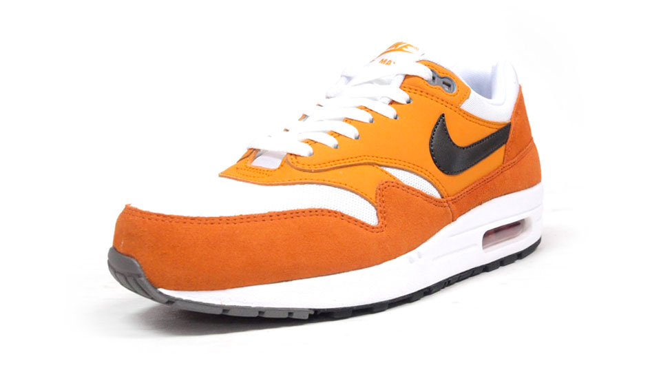 nike-air-max-1-essential-white-orange-black-2