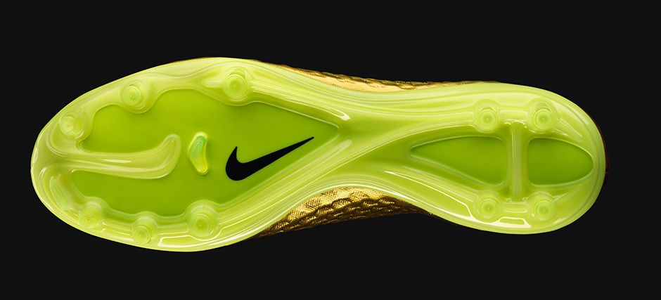 nike-gold-hypervenom-7