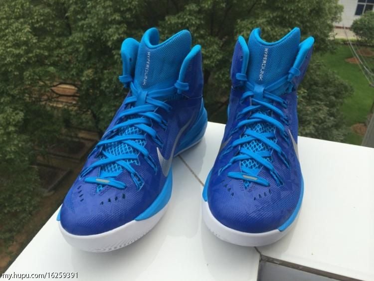 nike-hyperdunk-2014-game-royal-metallic-silver-blue-heather-3