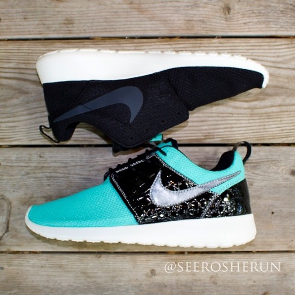 nike-roshe-run-tiffany-run-a-dunk-customs-by-see-roshe-run