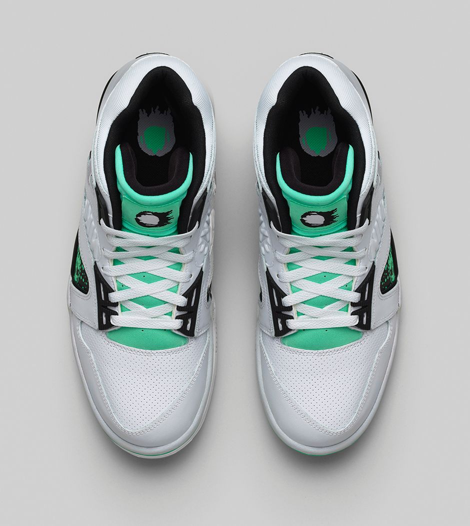 nike-air-tech-challenge-hybrid-white-green-glow-wolf-grey-ice-release-date-info-4