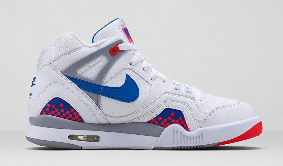 release-reminder-nike-air-tech-challenge-ii-white-royal-blue-infrared-flt-silver-2