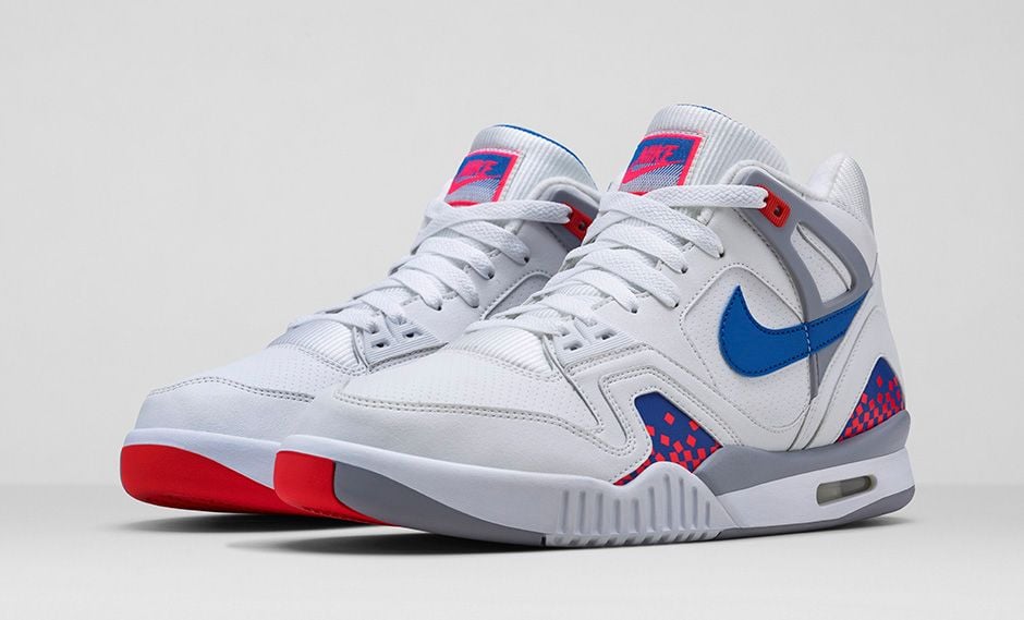 release-reminder-nike-air-tech-challenge-ii-white-royal-blue-infrared-flt-silver-3