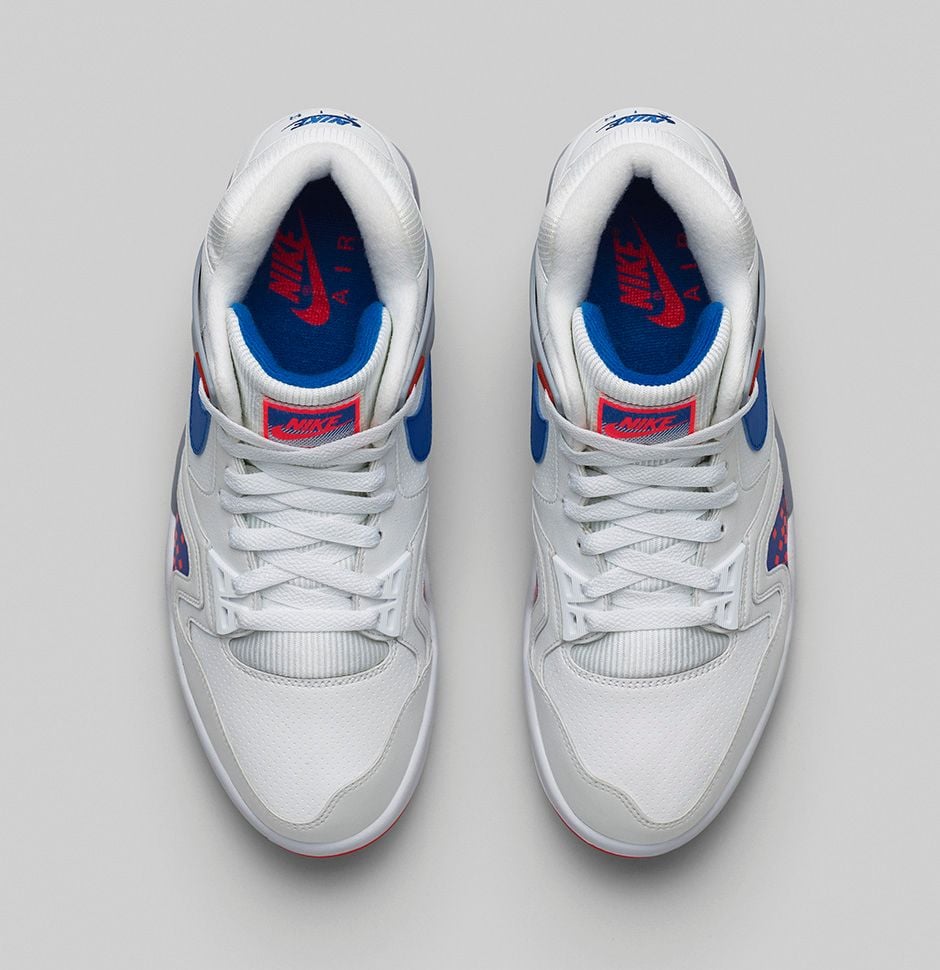 release-reminder-nike-air-tech-challenge-ii-white-royal-blue-infrared-flt-silver-4