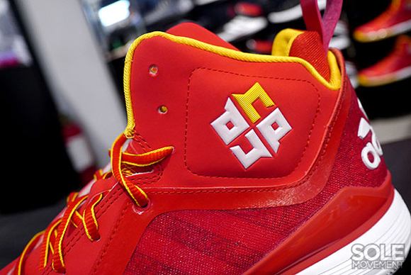 adidas D Howard 5 Rockets - First Look