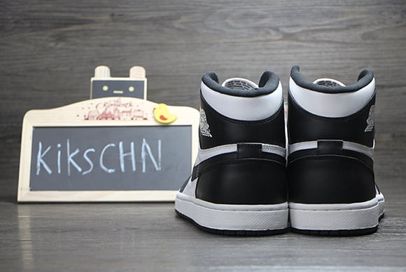 Air Jordan 1 Retro High OG - Black/White