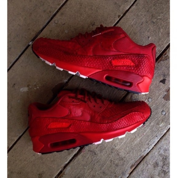 nike-air-max-90-surf-and-turf-customs-by-customs-by-etai
