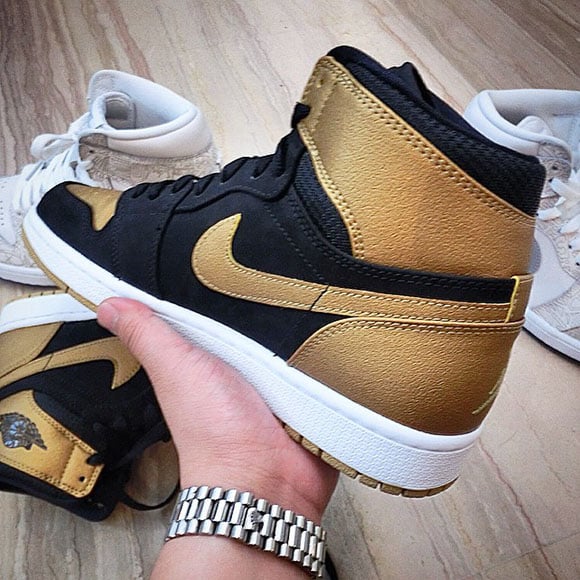 Air Jordan 1 Carmelo Anthony PE Black/Gold - Another Look 