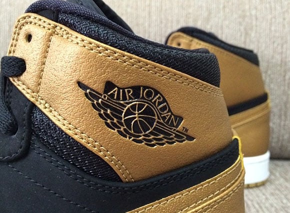 Air Jordan 1 Carmelo Anthony PE Black/Gold - Another Look 