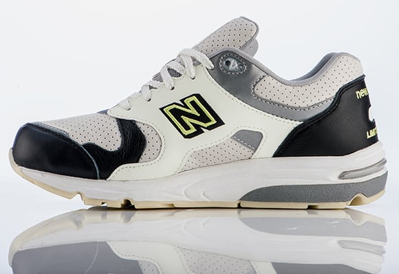 Barneys New York x New Balance 1700 Glow in the Dark