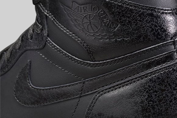 Air Jordan 1 Retro High OG Black Gum Official Images