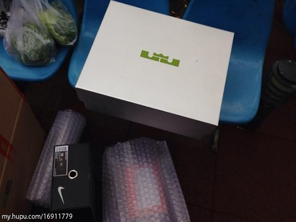 Nike LeBron 12 Dunk Force Special Packaging
