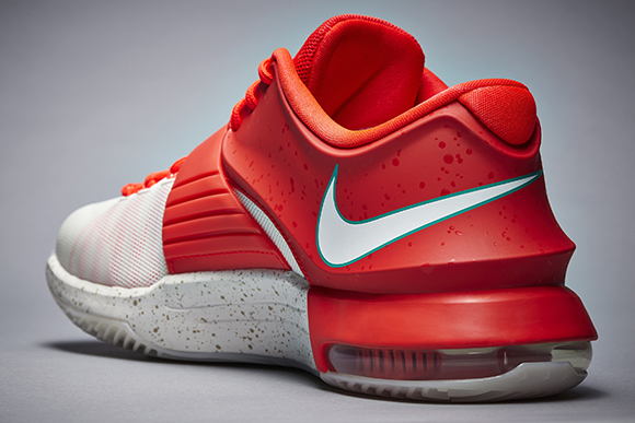 Nike KD 7 Egg Nog Christmas