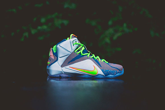 Nike LeBron 12 ‘Trillion Dollar Man’ – Detailed Look