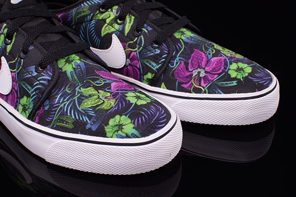 Nike Toki Low Floral