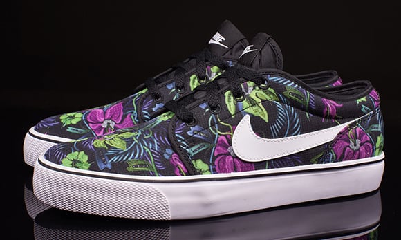 Nike Toki Low Floral