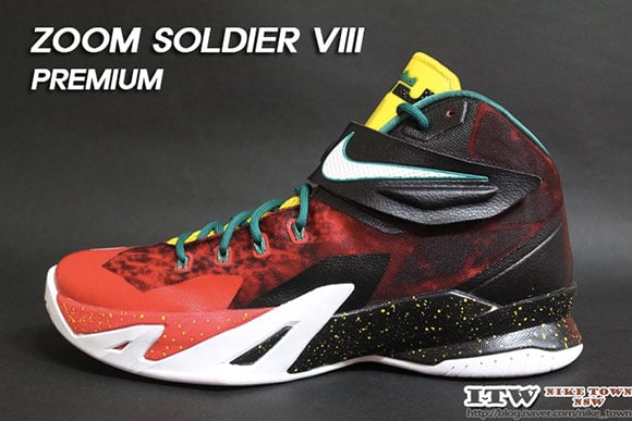 Nike Zoom Soldier 8 Christmas