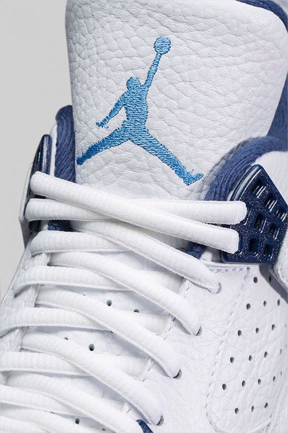 Air Jordan 4 Retro Columbia