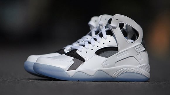 Nike Air Flight Huarache White / Black & Ice Sole