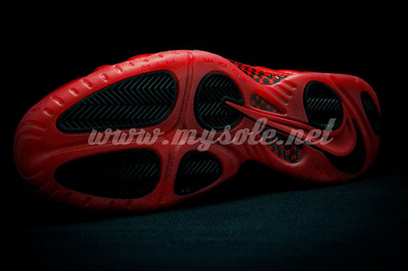 Nike Air Foamposite Pro Gym Red Detailed
