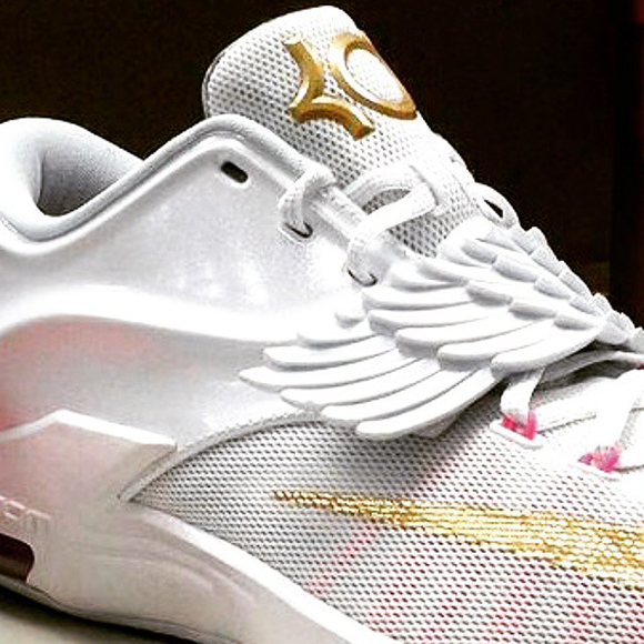 Nike KD 7 Aunt Pearl