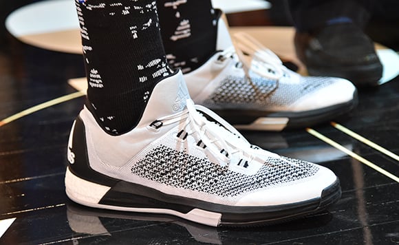 Andrew Wiggins Debuts adidas Crazylight Boost 2015