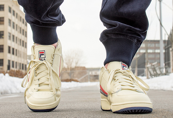 Fila T-1 Mid Cream Team