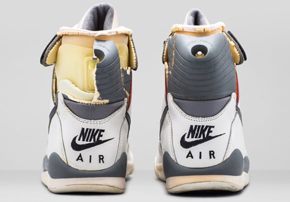 nike air pressure on feet