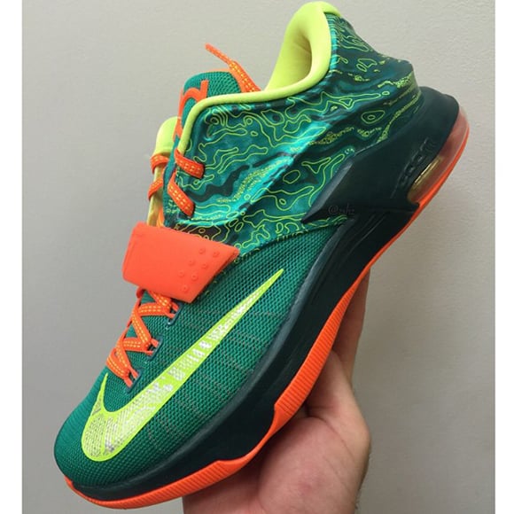 Nike KD 7 'Weatherman' - Another Look | SneakerFiles