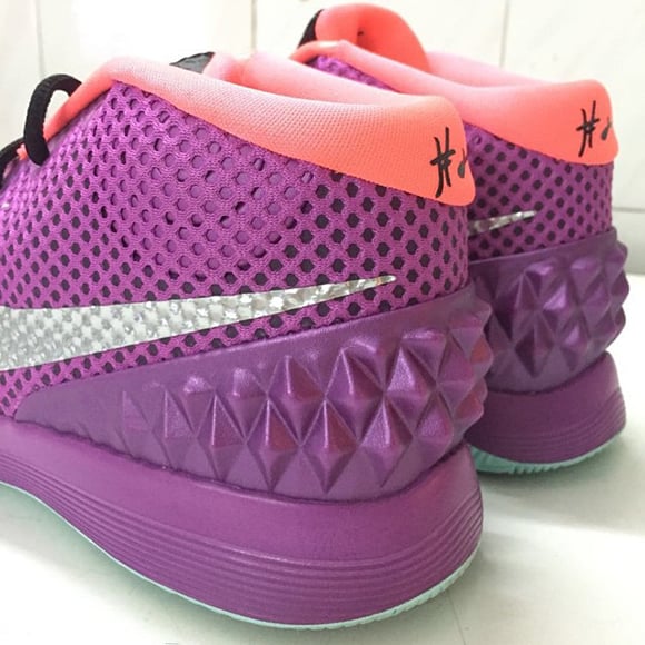 Nike Kyrie 1 Medium Berry Easter