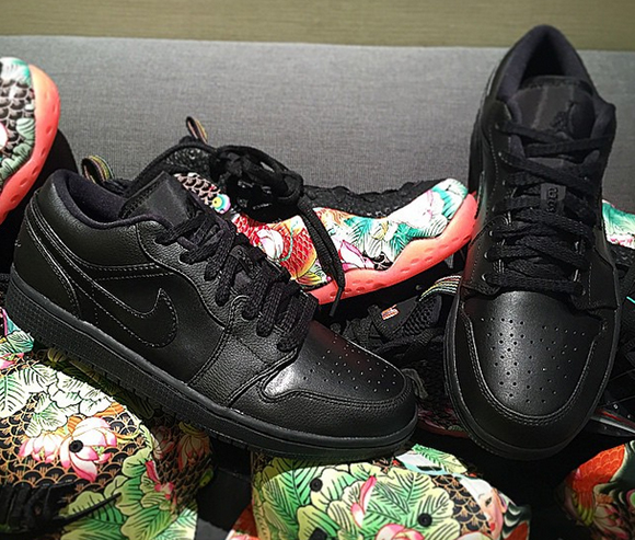 Air Jordan 1 Low Blackout