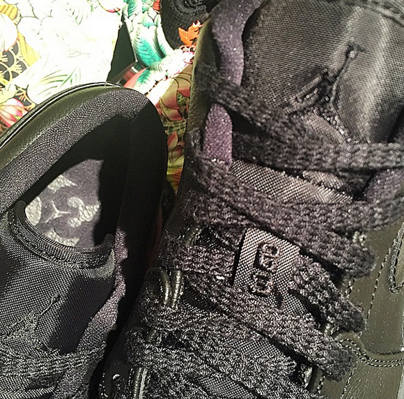 Air Jordan 1 Low Blackout