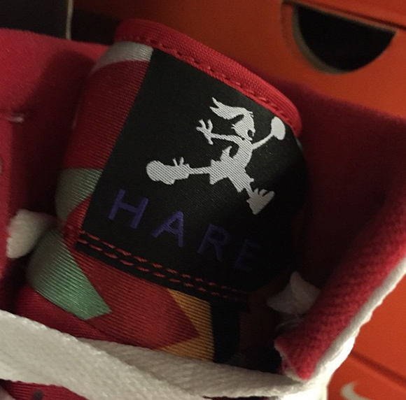 Air Jordan 1 Mid Hare Retro 2015