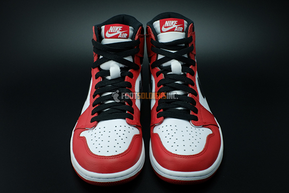 Air Jordan 1 Retro High OG Chicago