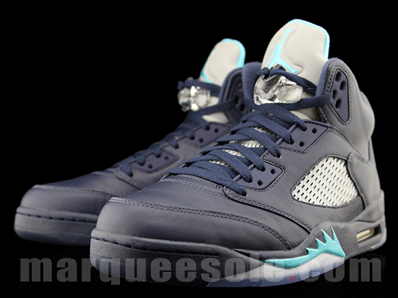 Air Jordan 5 Midnight Navy Hornets
