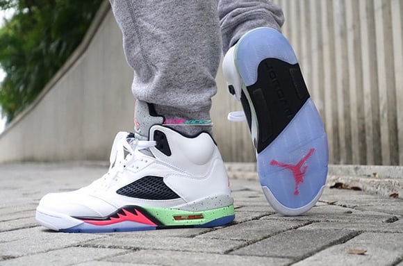mordedura feo Solicitud On Foot: Air Jordan 5 'Space Jam' Retro | SneakerFiles