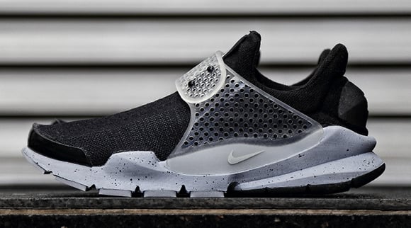 Fragment Design x Nike Sock Dart Black / White