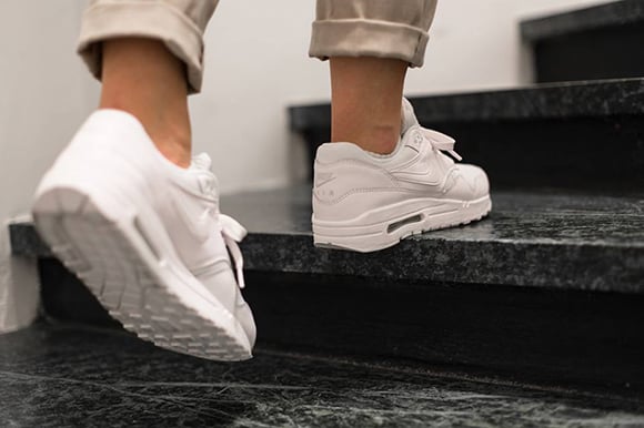 Nike Air Max 1 All White