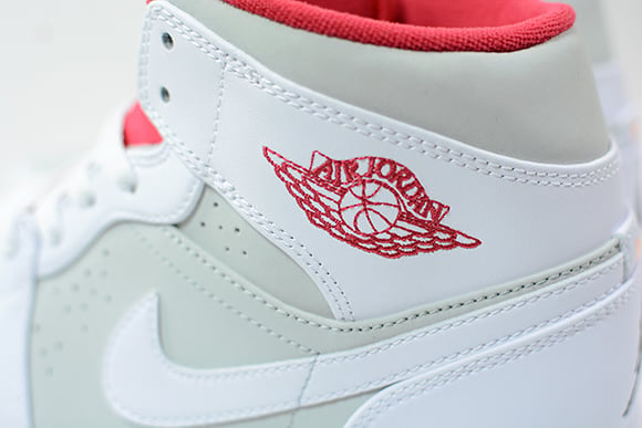 Air Jordan 1 Mid Hare Releasing Weekend