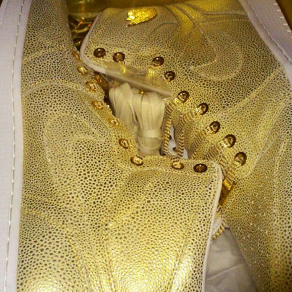 Air Jordan 1 Pinnacle Gold