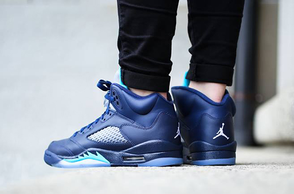 Air Jordan 5 Hornets On Foot