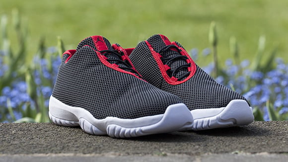 Jordan Future Low 'Bred' - Look SneakerFiles