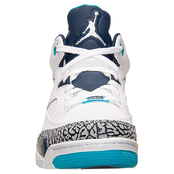 Jordan Son of Mars Low Hornets