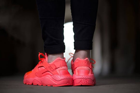Nike Air Huarache red huaraches womens Women's 'Hot Lava' | SneakerFiles