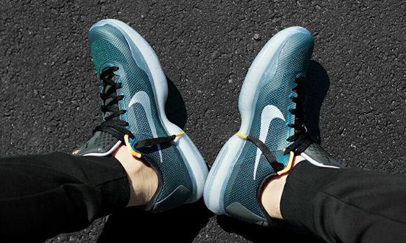 Nike Kobe 10 Flight On Foot